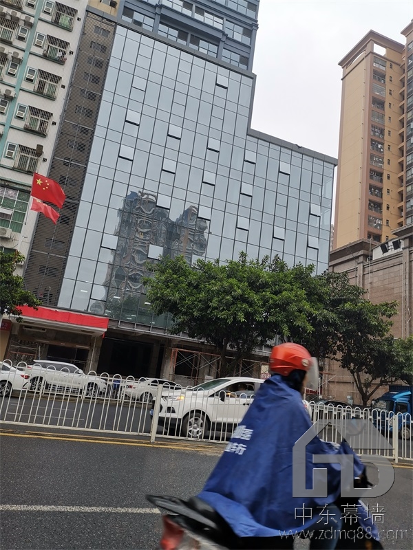 铝板赢咖7与铝塑板赢咖7的区别