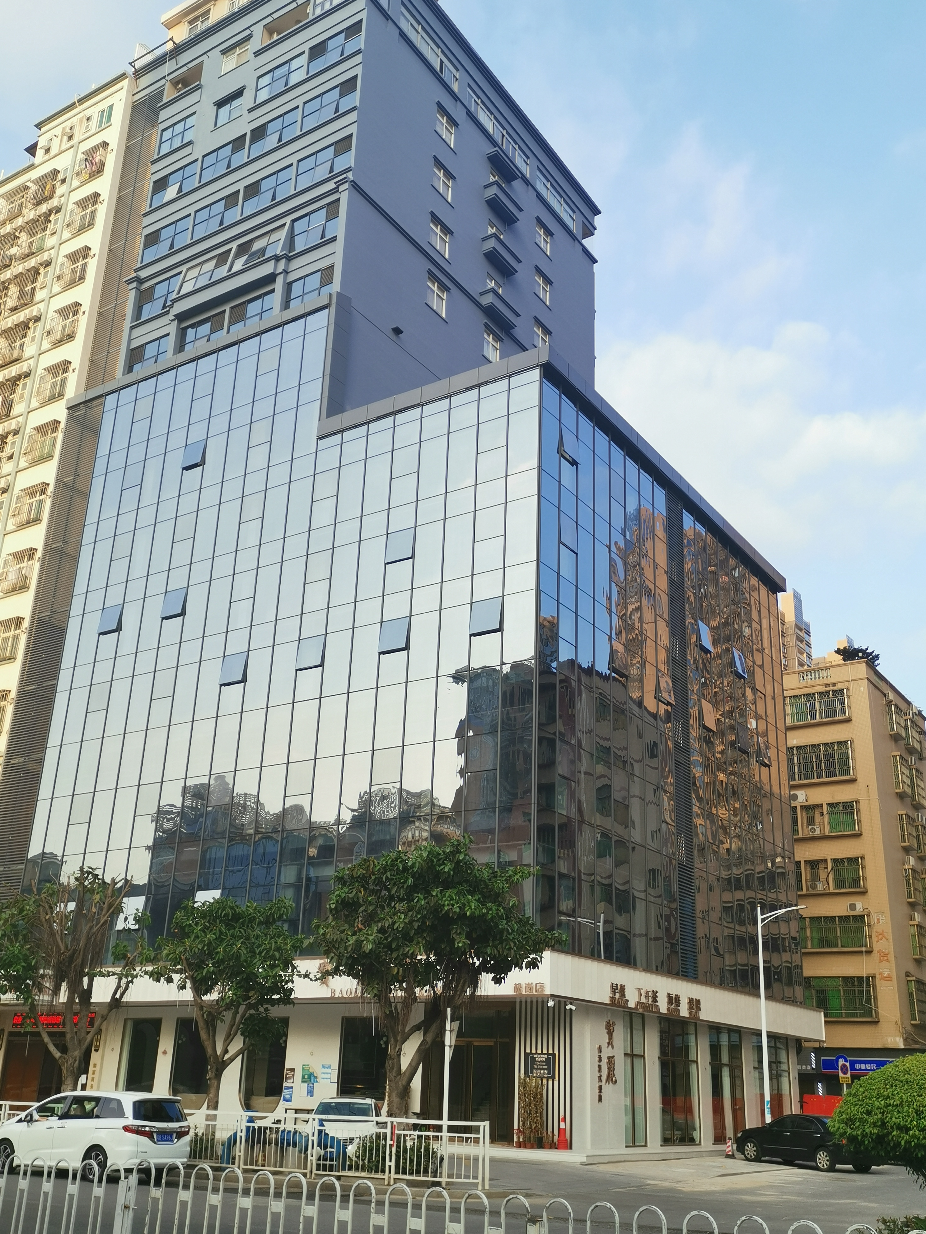 隐框赢咖7施工完成图片